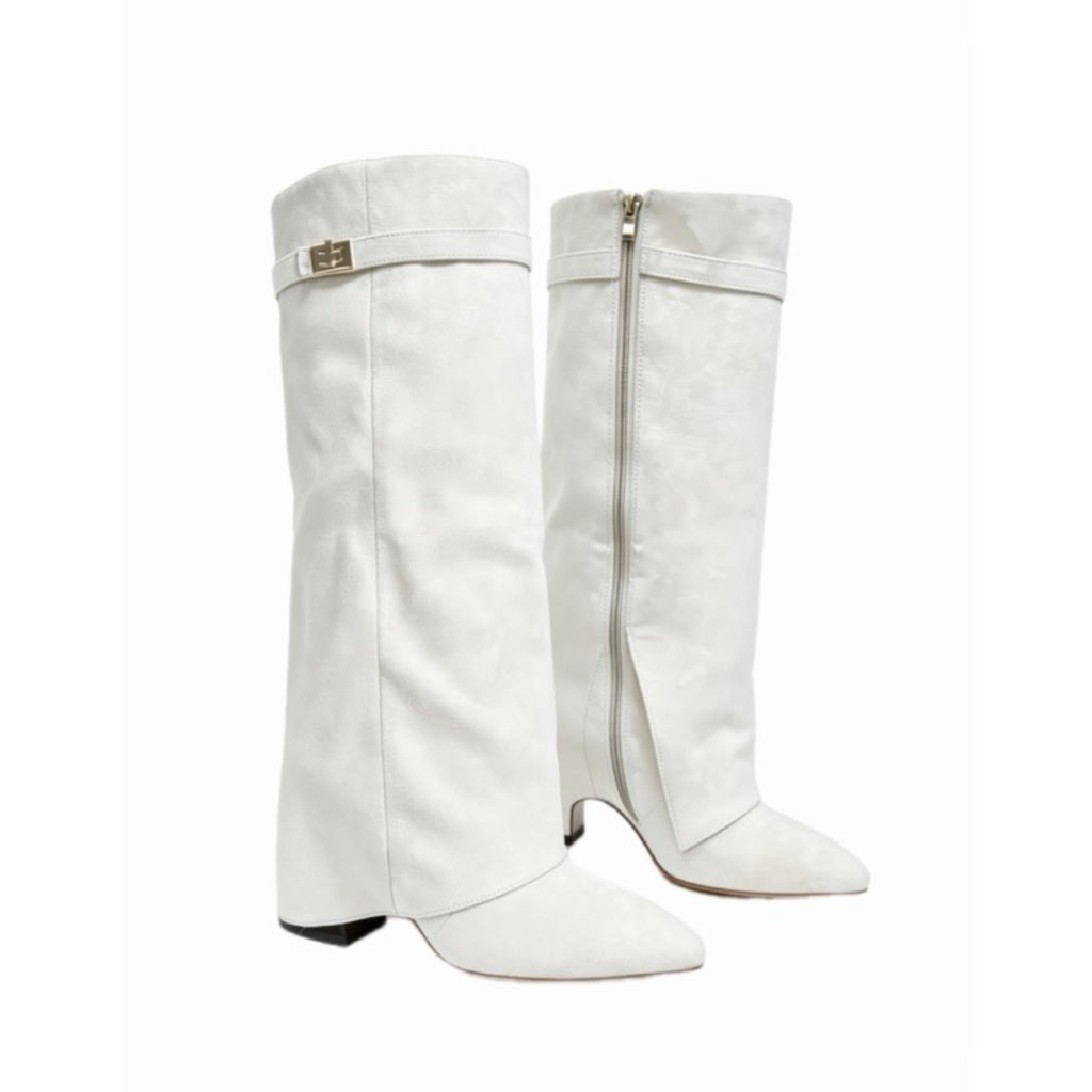 Daphne Straight Suede